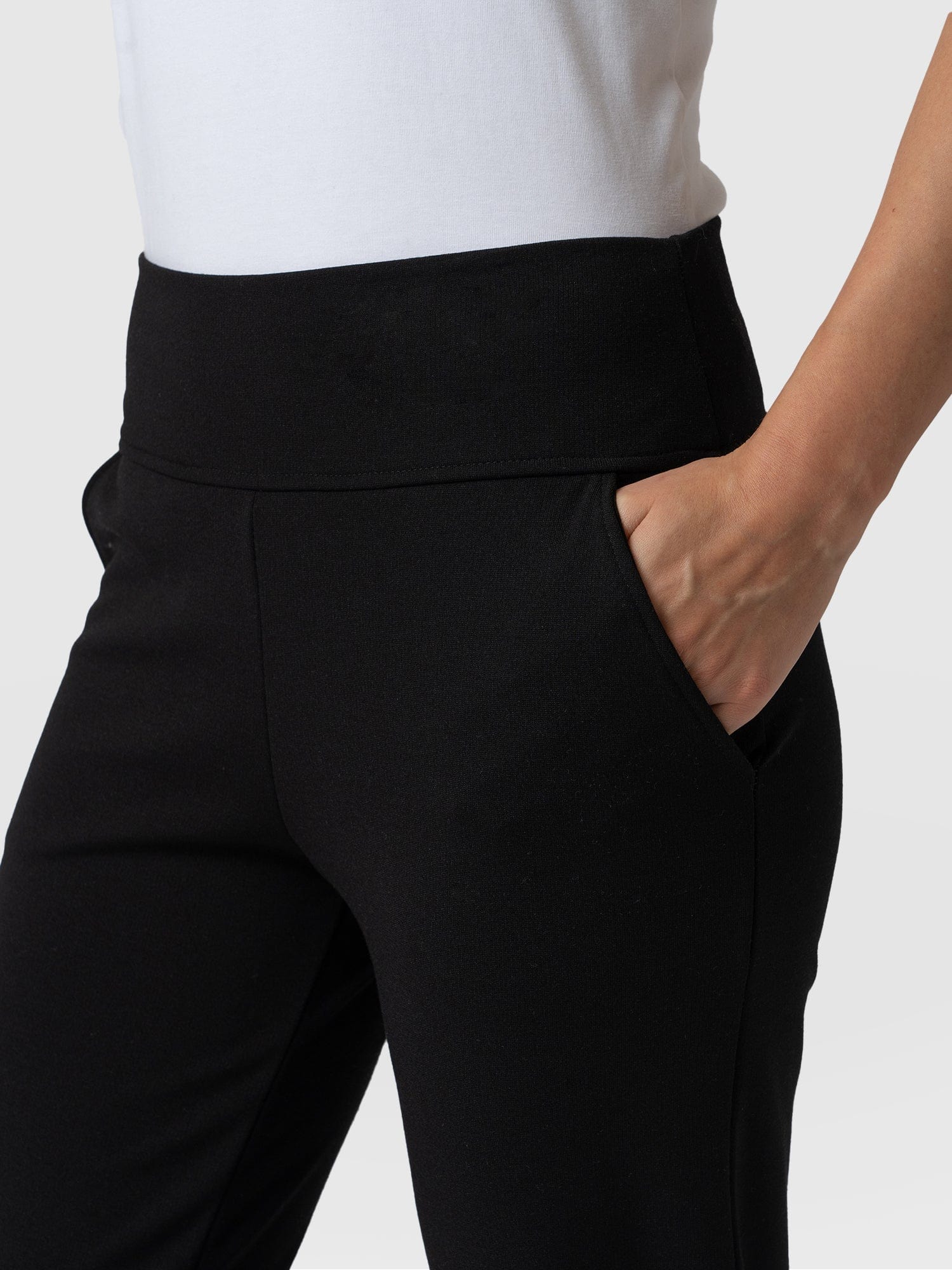 Runway Pant Black - Women's Pants | Saint + Sofia® USA
